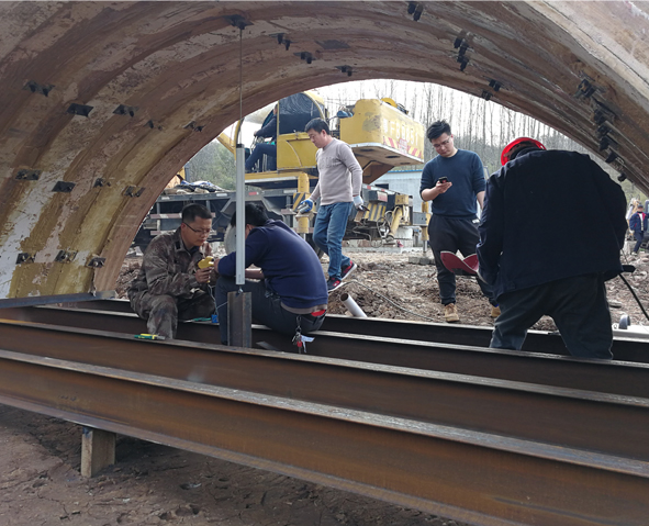 竹缠绕拱形构件模拟抗爆性能试验